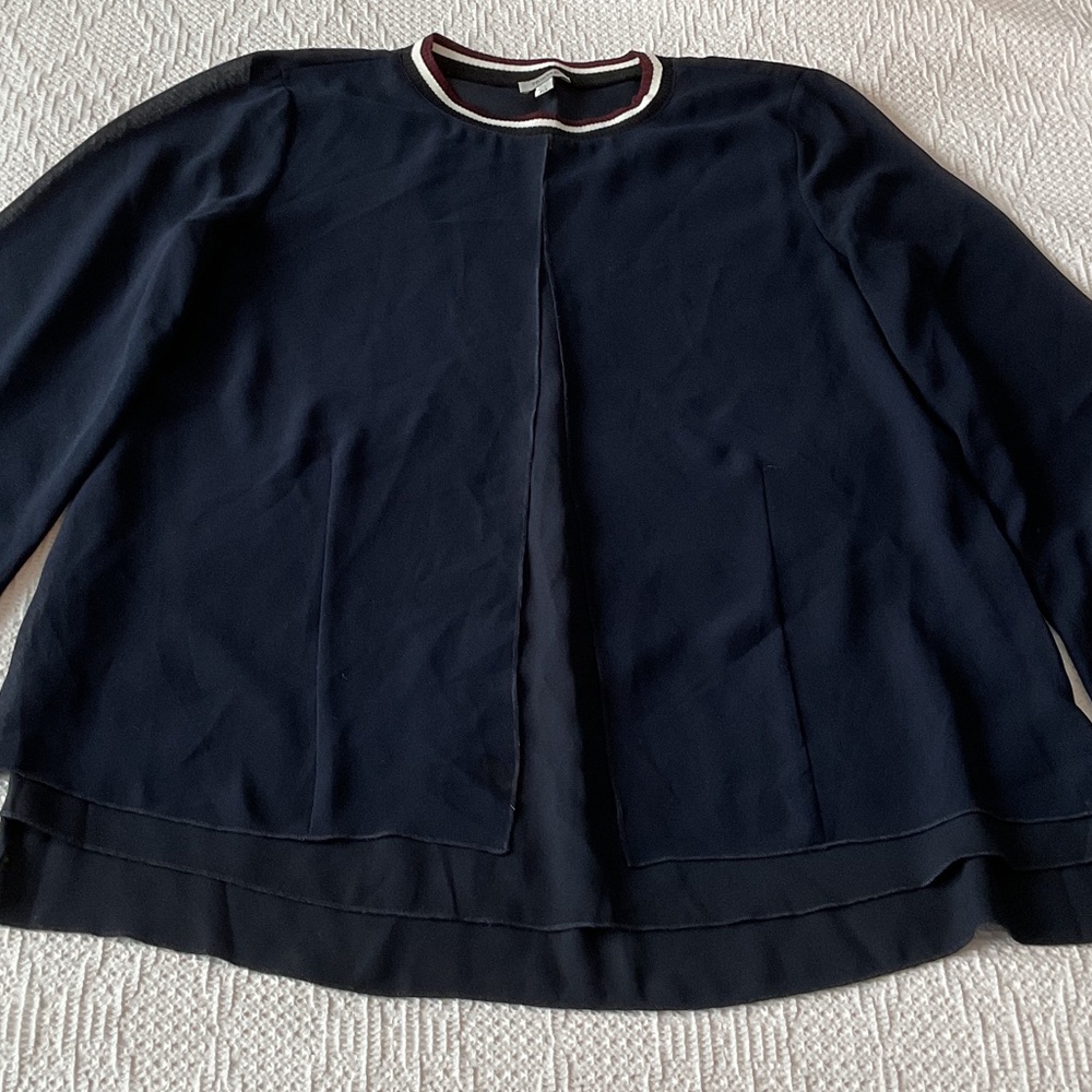 Tristan, light weight tunic with layers, in excellent condition. Small.
